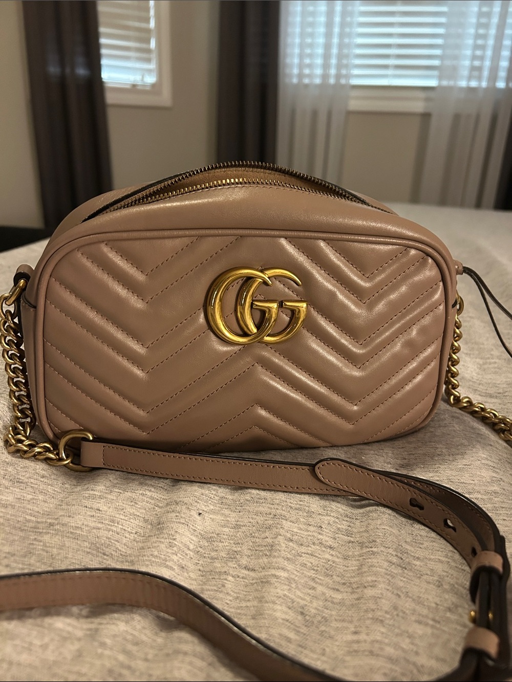 Gucci Marmont beige leather chevron crossbody with gold GG - Picture 3 of 8